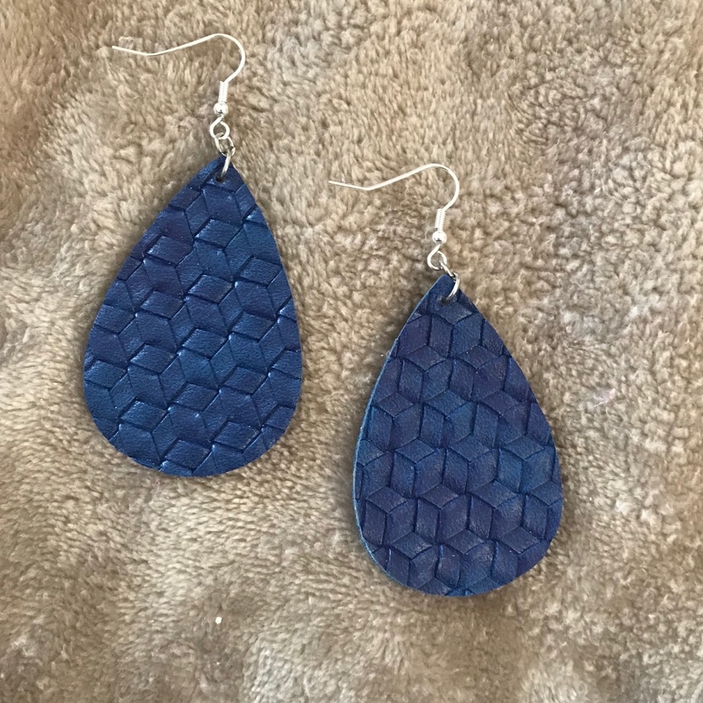 braided teardrop earrings ✨